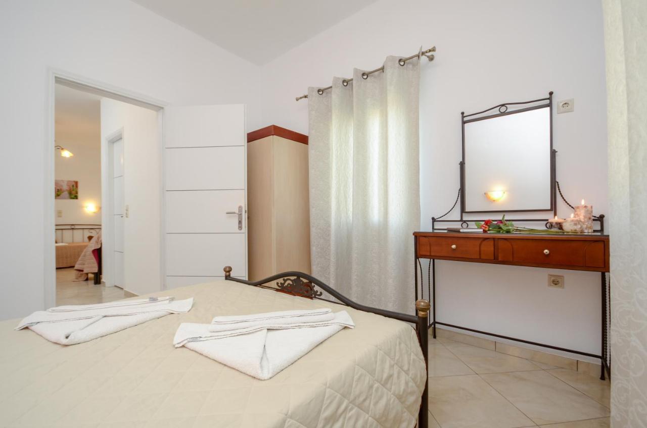 Gaitani Apartments Plaka Naxos Mikri Vigla Exteriör bild